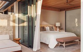 One&Only Aesthesis, Athens